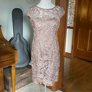Adrianna Papell lace overlay formal sleeveless dress size 6 taupe